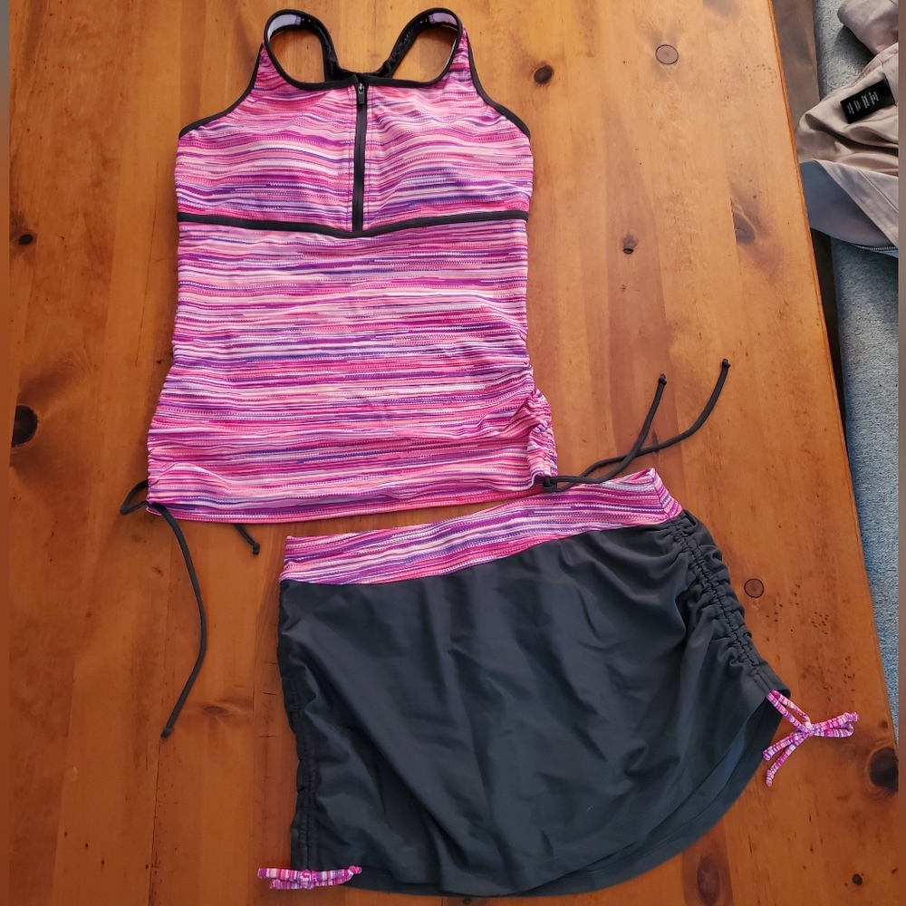 NWOT Amazon Swim Two Piece Tankini and Skirt Pink & Grey Strip Zippered Top Sz S